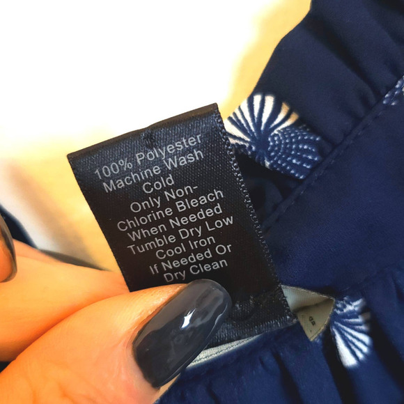 Ann Taylor Factory Blue Printed Sleeveless Blouse size Small - Picture 3 of 4